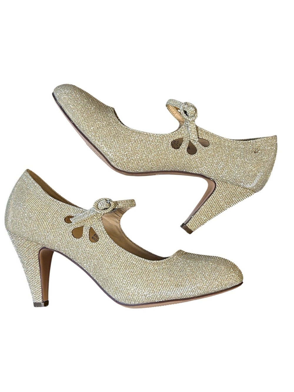 Chase & Chloe Kimmy Nude Gold Metallic pumps heels shoes size 8.5